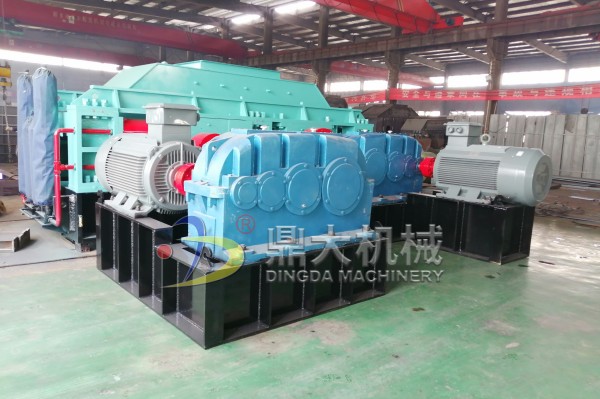 大型液壓對(duì)輥制砂機(jī)