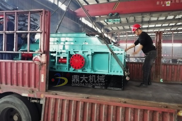 對(duì)輥制砂機(jī)